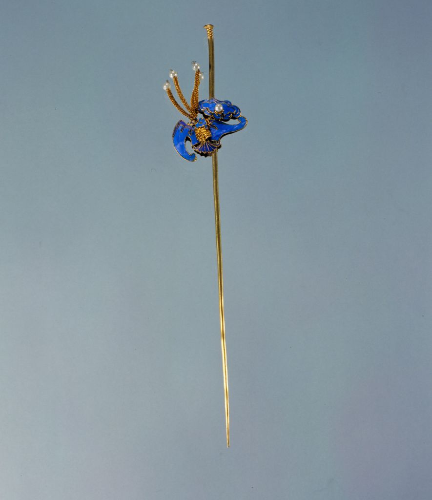 金镶点翠蝙蝠耳挖